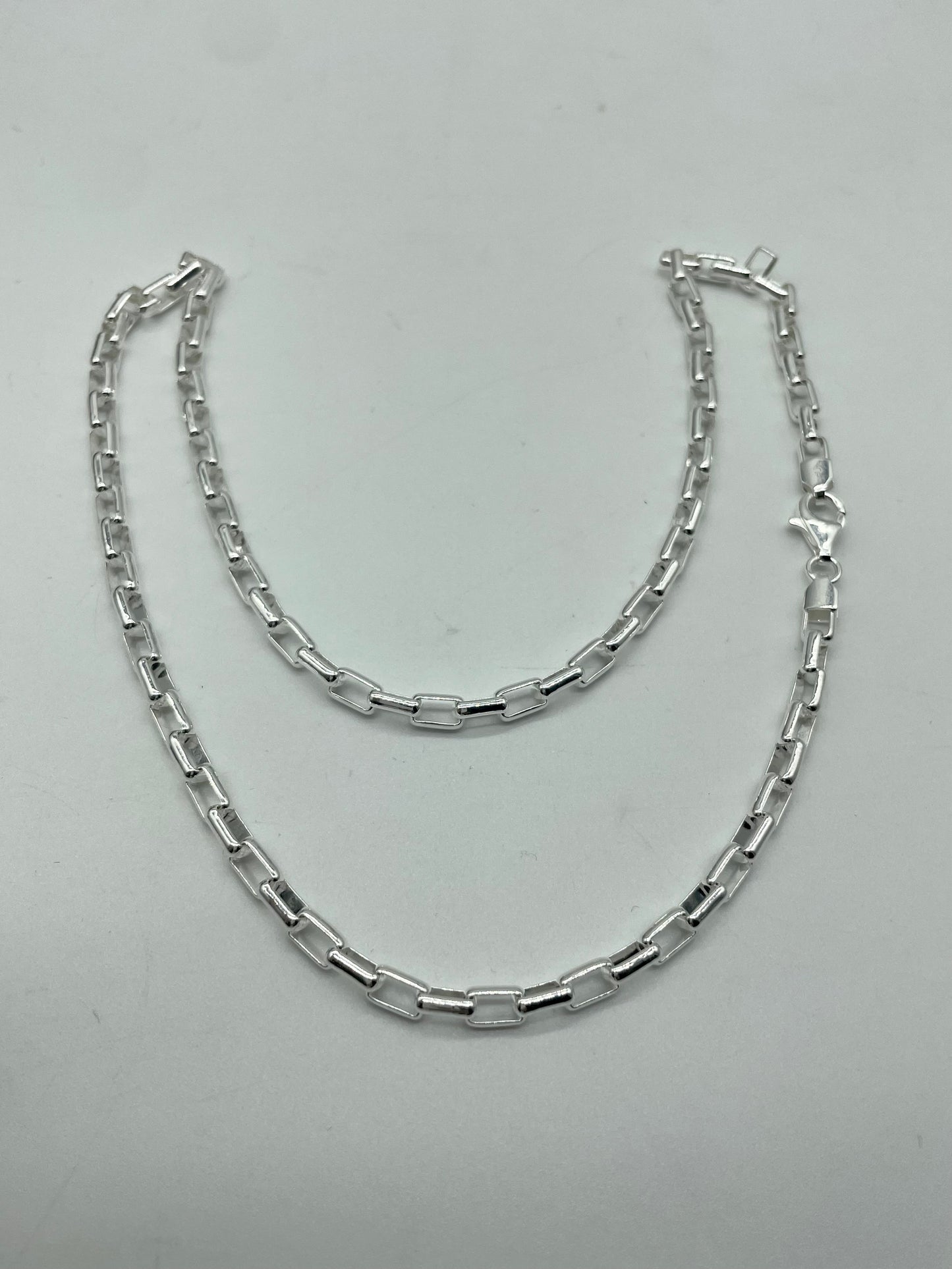 Silver chain 21