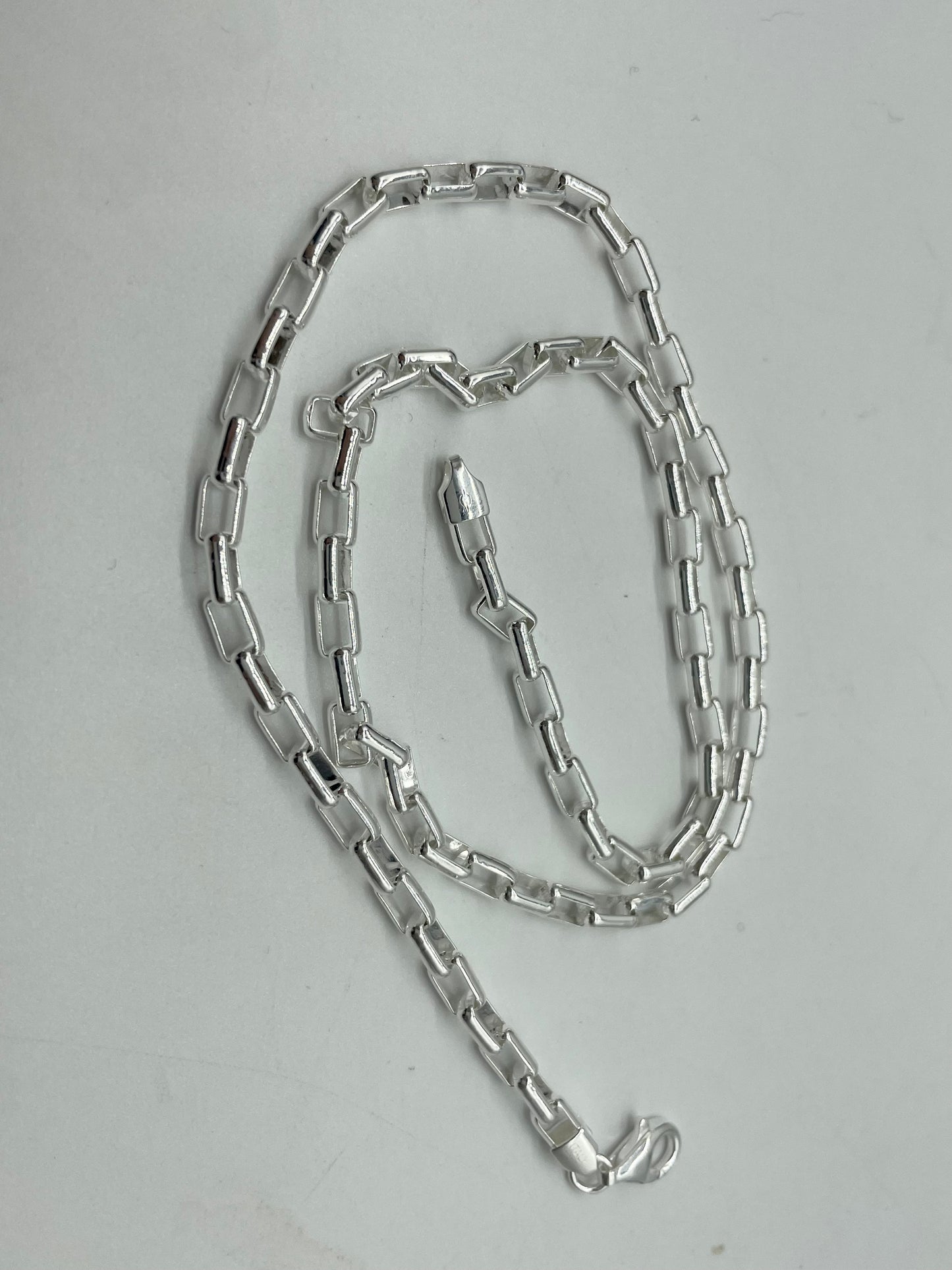 Silver chain 21