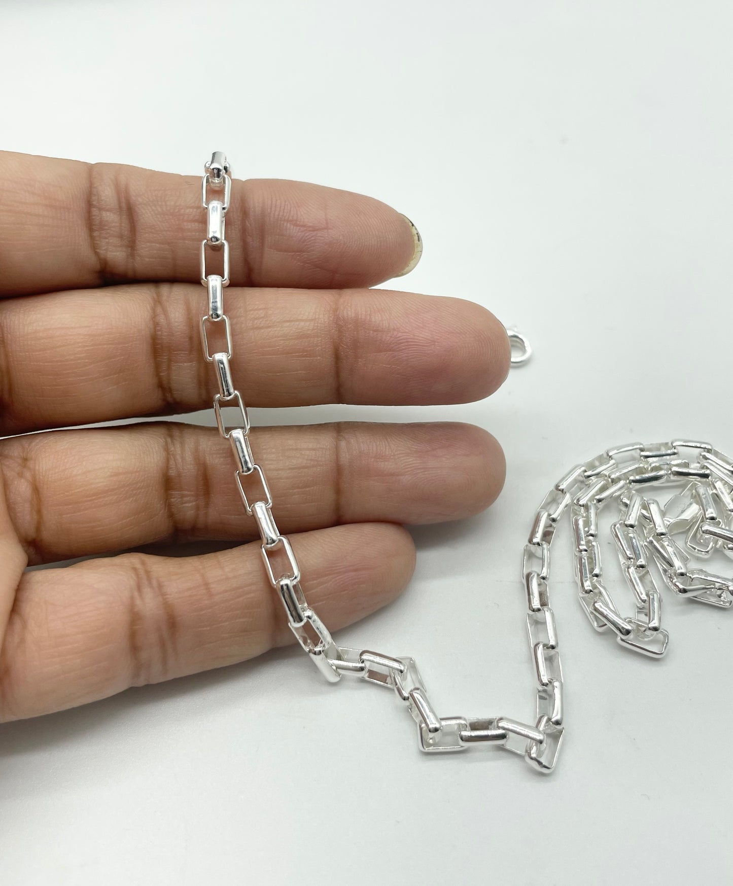 Silver chain 21